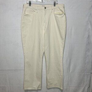 A New Day Women Size 16 (33x28) Bootcut Jeans White Ivory High-Rise Stretch NEW
